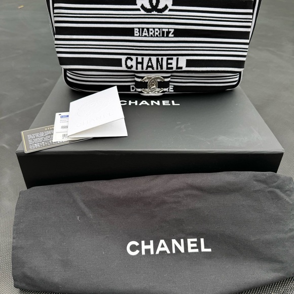 Venise Biarritz Flap Bag Striped Canvas Medium - Picture 12 of 13